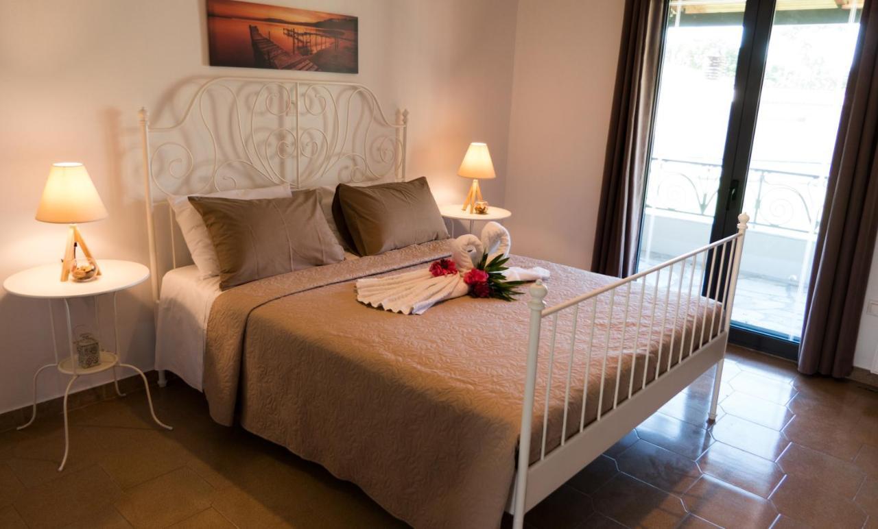 Cozy Family Friendly Apartment With Large Garden Close To Beaches - Dirella Kynopiastai Bagian luar foto