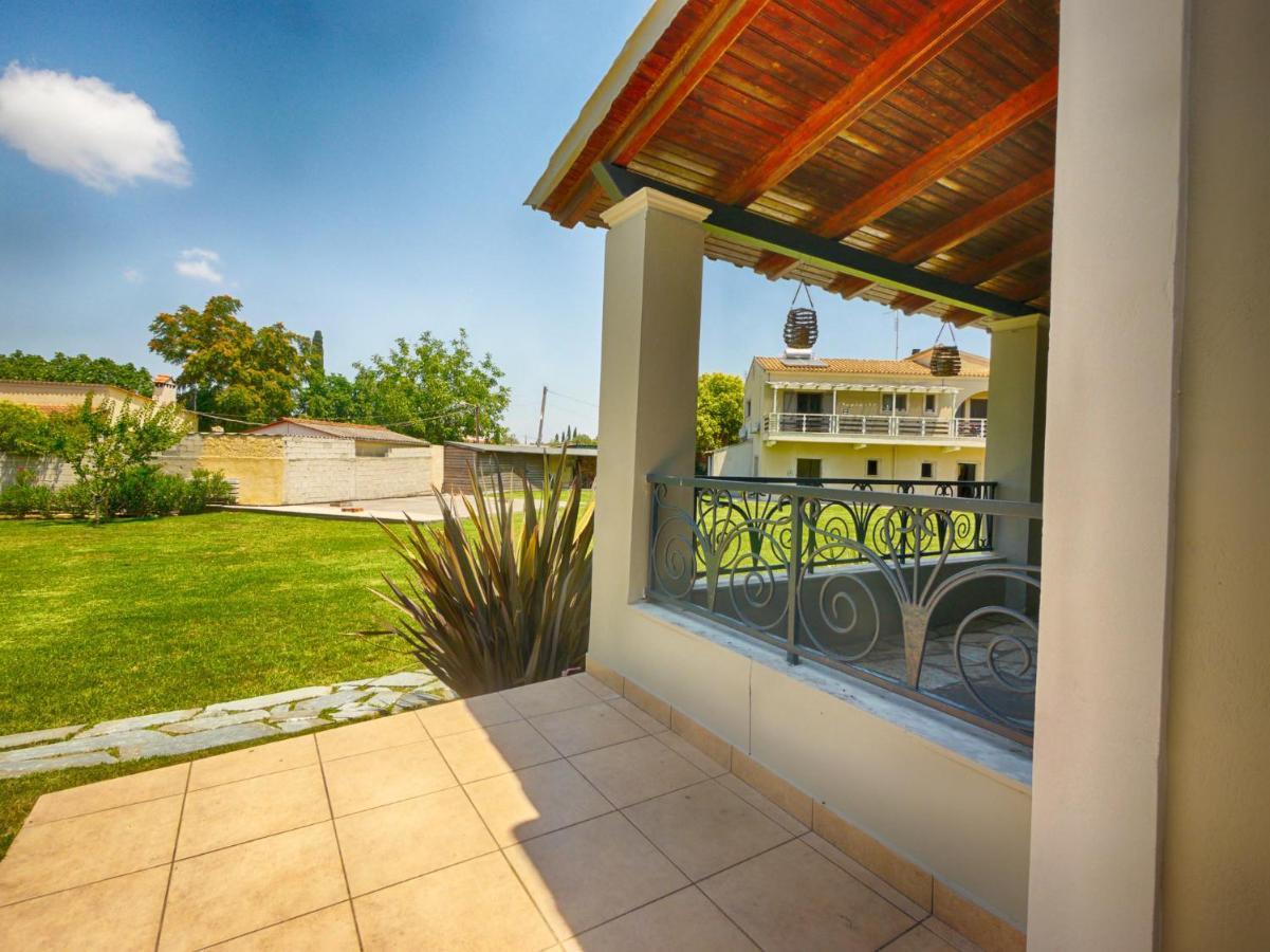 Cozy Family Friendly Apartment With Large Garden Close To Beaches - Dirella Kynopiastai Bagian luar foto