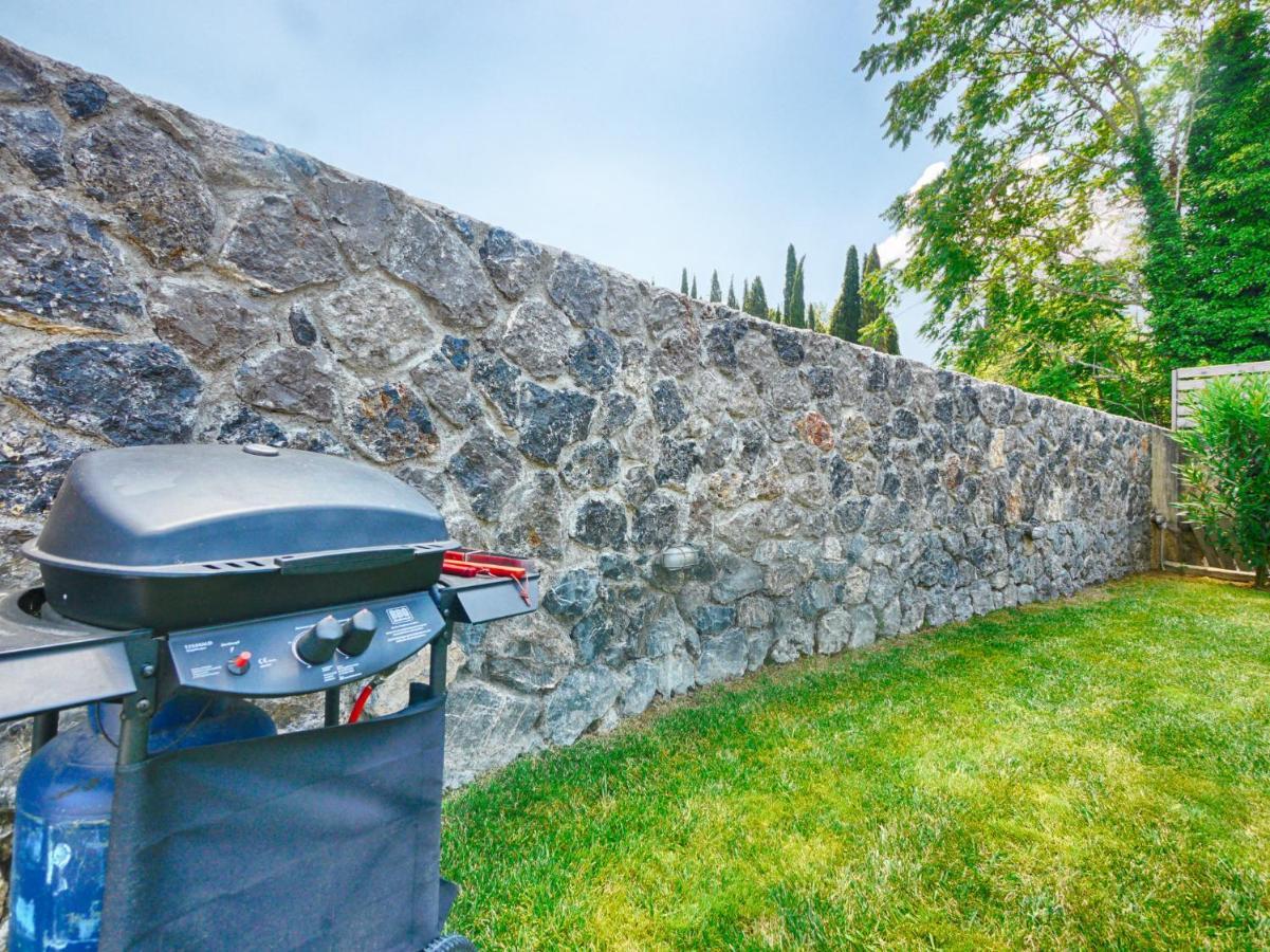 Cozy Family Friendly Apartment With Large Garden Close To Beaches - Dirella Kynopiastai Bagian luar foto