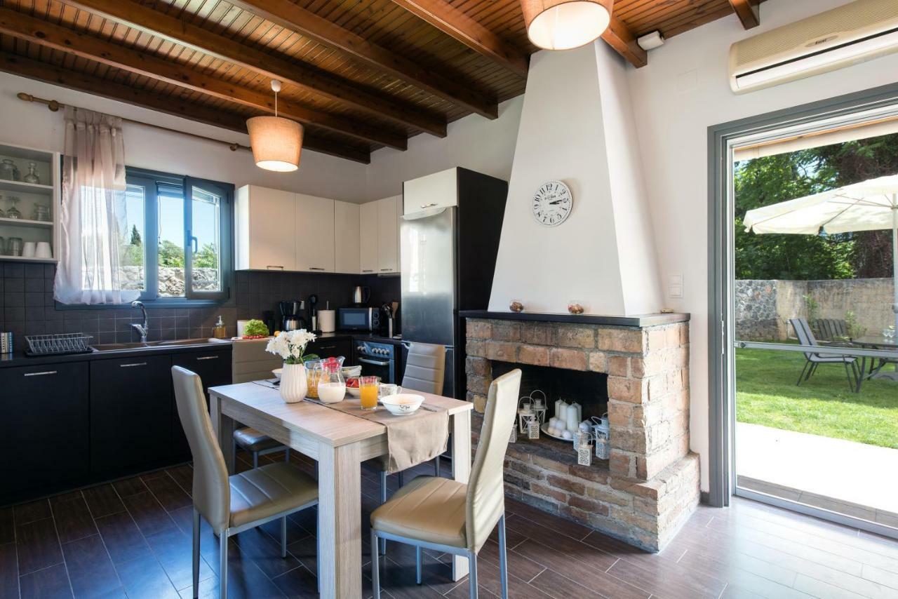 Cozy Family Friendly Apartment With Large Garden Close To Beaches - Dirella Kynopiastai Bagian luar foto